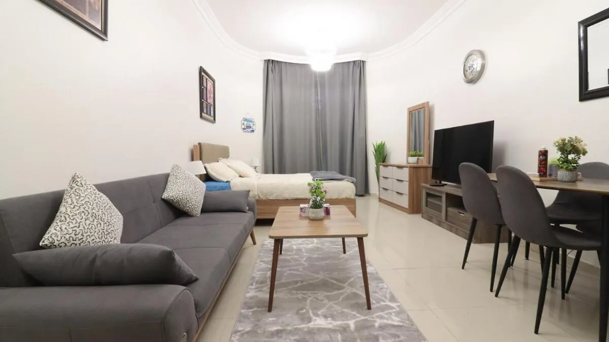 Elegant Studio Near Burj Khalifa Pool And Gym Dubai 0*,  United Arab Emirates